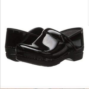 Dansko XP size 39 wide